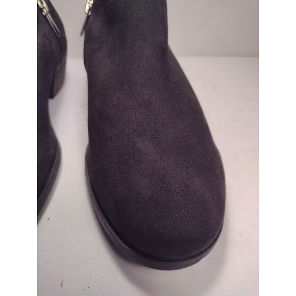 Torrid Black Faux Suede Side Dip / Zip Heel Ankle Booties Boots, Womens 10 .5 WW - Picture 10 of 15
